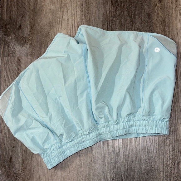 Lululemon shorts - Picture 3 of 4
